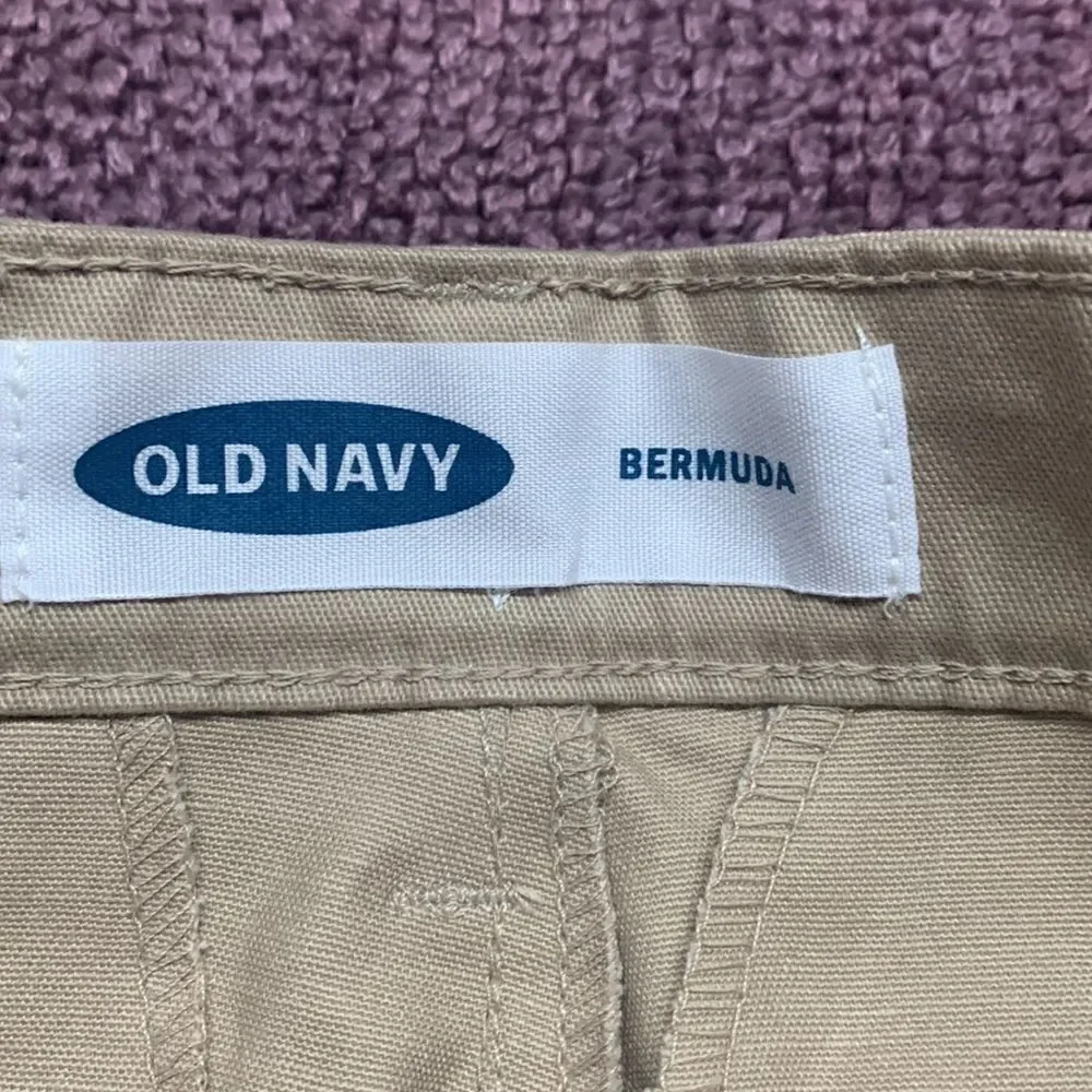 🔥5/20🔥 Old Navy Bermuda Khaki Shorts Sz 12 NWOT